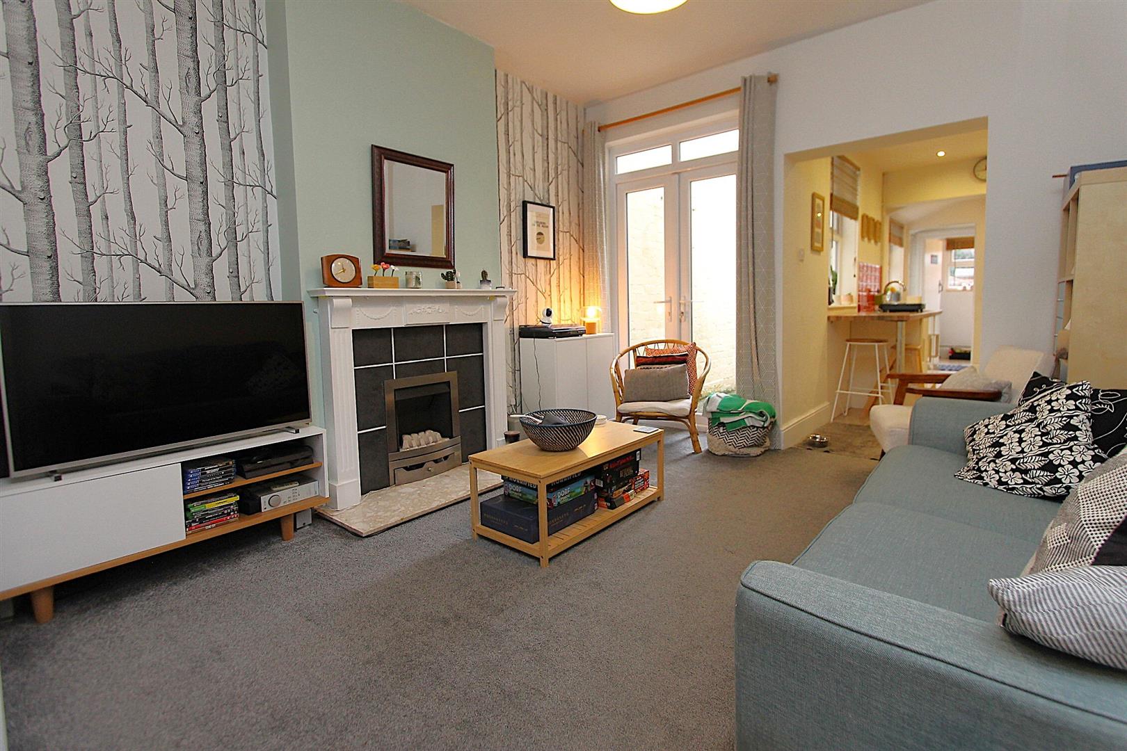 2 bed property in Chester Road North, Kidderminster